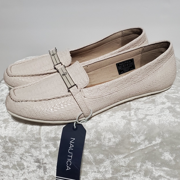Nautica Off White Textured Loafers B10 - Picture 1 of 5